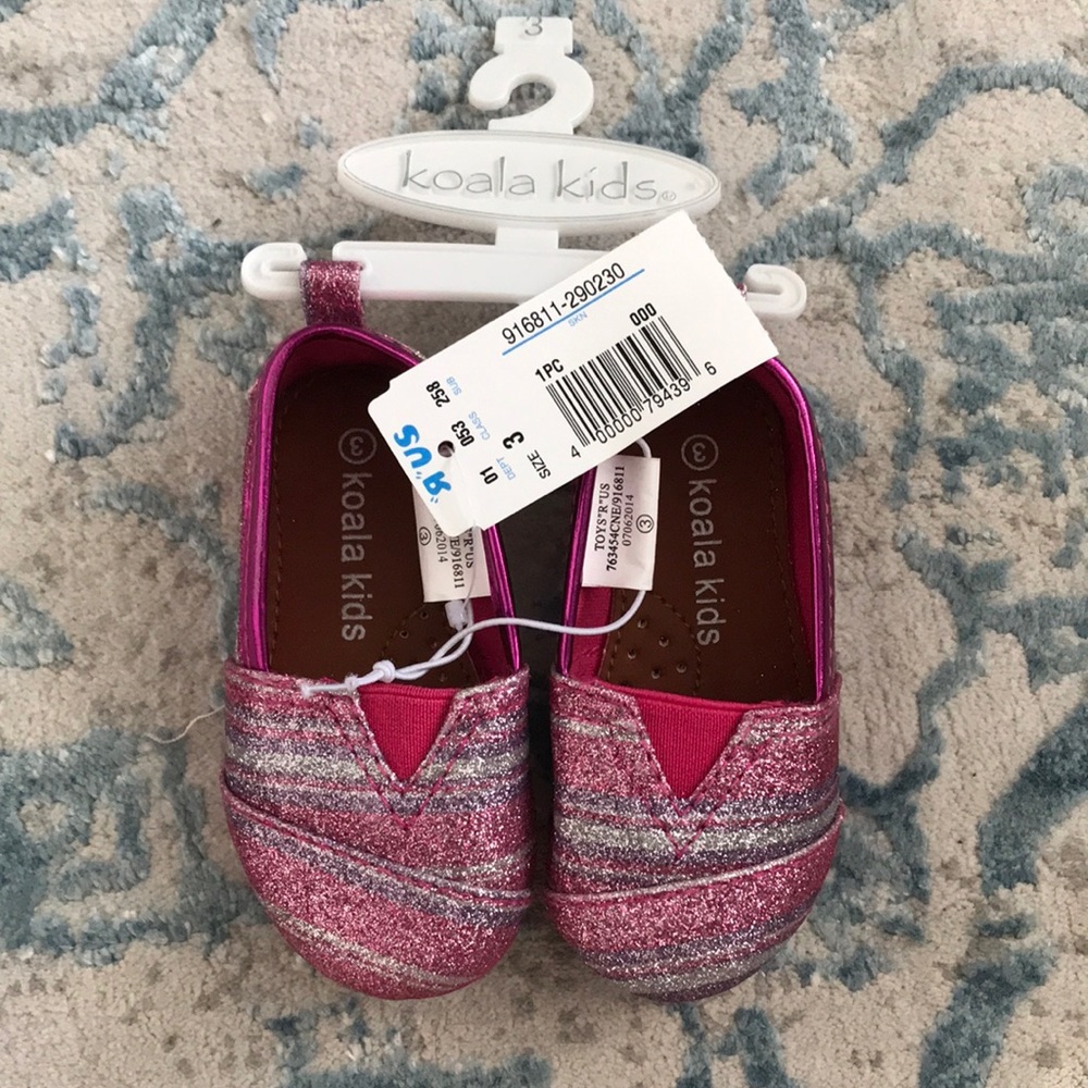 Sparkly Brand New Shoes for Baby Girls